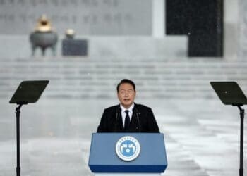 حکم بازداشت رئیس‌جمهوری کوریای جنوبی صادر شد