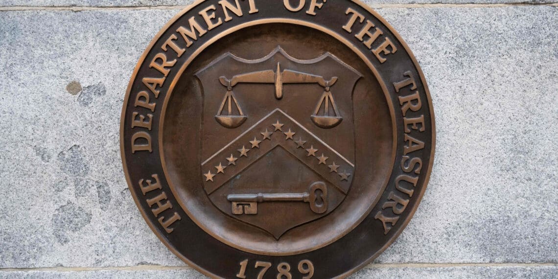 امریکا نهادهای روسی و ایرانی را به‌اتهام تلاش برای «دخالت در انتخابات» امریکا تحریم کرد