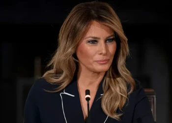 درخواست زنان معترض افغانستان از ملانیا ترمپ: برای احقاق حقوق زنان افغانستان از قدرت و نفوذ خود استفاده کنید