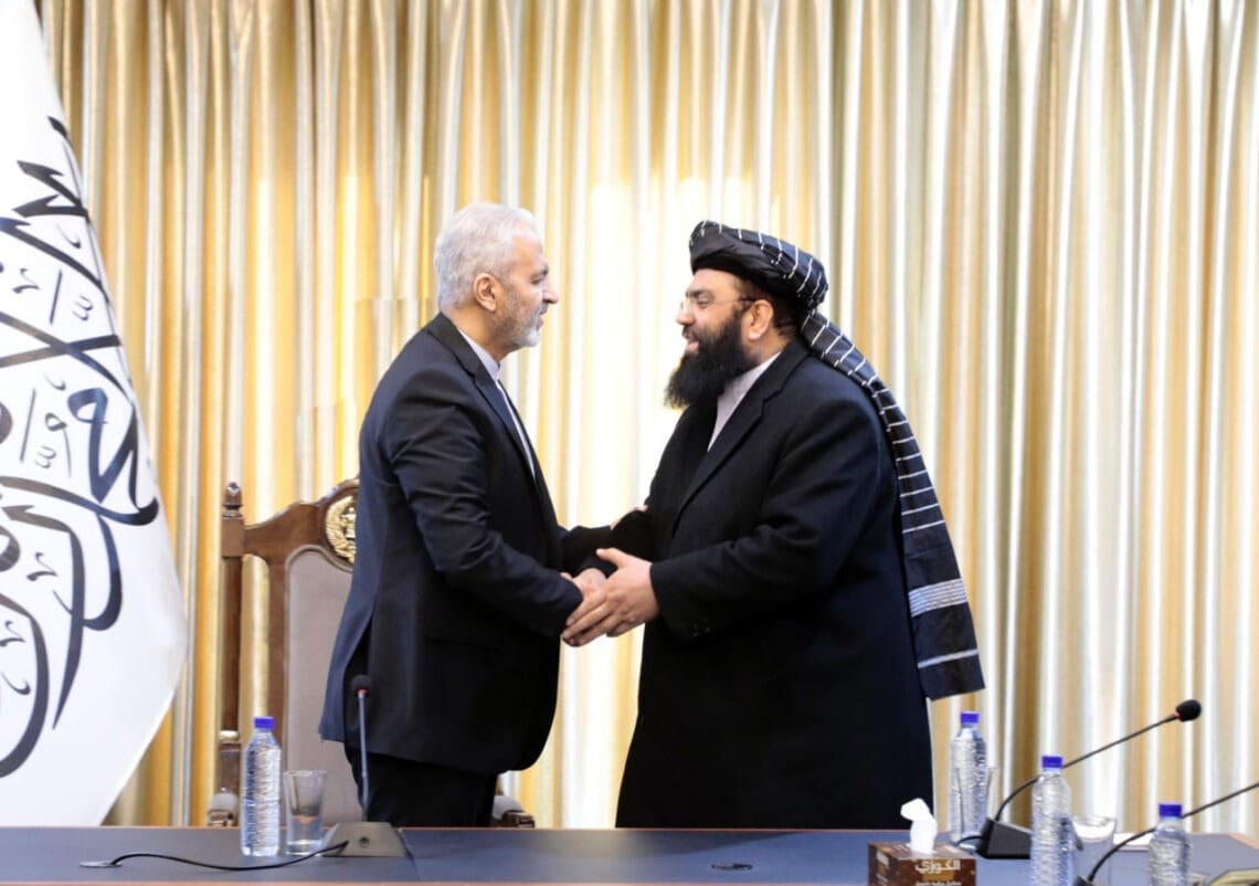 عبدالکبیر در دیدار با کاردار سفارت ایران: طالبان اجازه نمیدهد که روابطش با کشورها تحت تاثیر جوانب دگر قرار گیرد