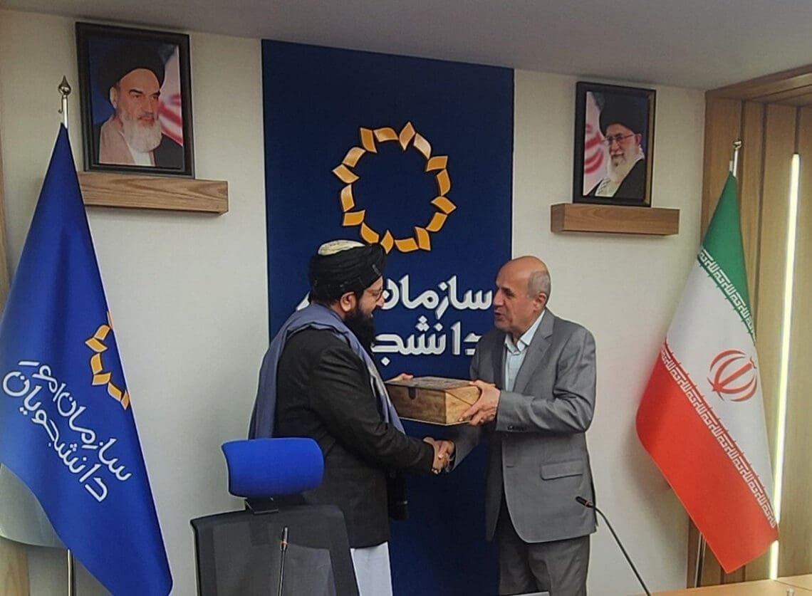 کاردار سفارت طالبان در تهران با معاون وزارت تحصیلات ایران دیدار کرد