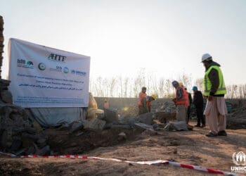 سازمان ملل می‌گوید در هرات یک مرکز «قالین‌بافی» می‌سازد