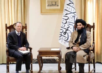 دیدار مقام طالبان با کاردار بریتانیا؛ طالبان می‌گوید دیکسن خواستار «پیوستن» طالبان به جامعه جهانی شده‌است