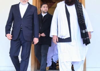 متقی در دیدار با وزیر خارجه ایران: طالبان در تلاش دسترسی «دو طرف» به آب است