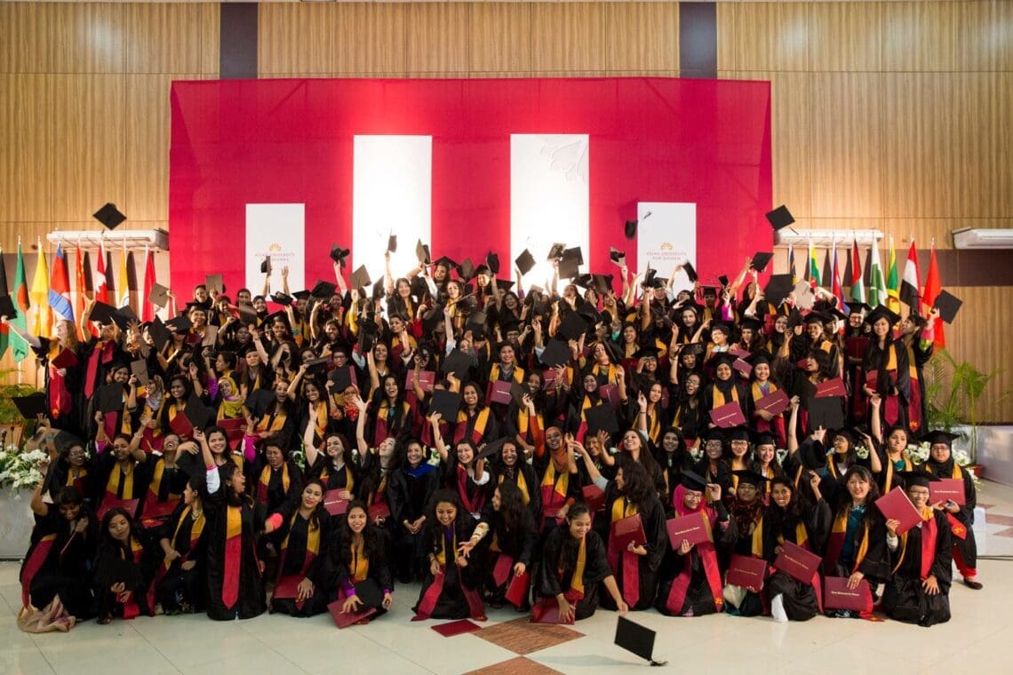 واشنگتن ‌پُست: توقف کمک‌های امریکا واپسین درهای تحصیل زنان افغانستان را نیز بست