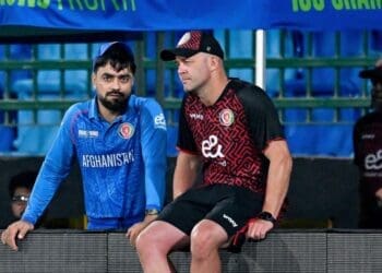 جاناتان تروت می‌گوید کریکت‌بازان افغانستان برای برابری مبارزه می‌کنند