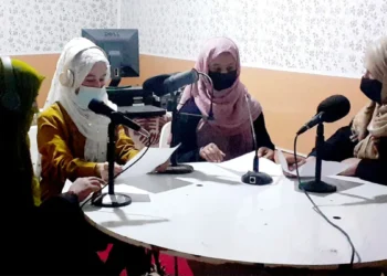 مرکز خبرنگاران افغانستان: فشارهای طالبان بر رادیوها به اوج بی‌پیشینه‌ای رسیده است