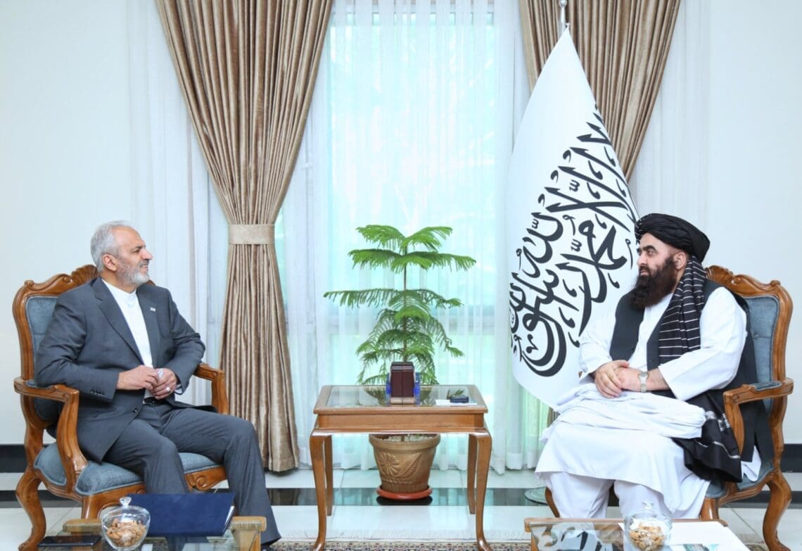 کاردار ایران با متقی در باره‌ی تقویت روابط و «تامین برق» گفت‌وگو کرده است