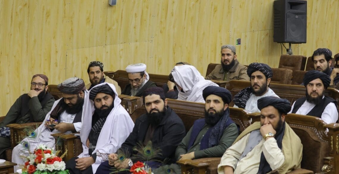 «نشر حقایق» یا تبلیغات اجباری؟؛ طالبان از سخنگویانش خواست در رسانهها از «پیشرفت» سخن بگویند