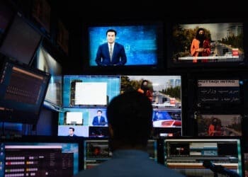 سازمان حمایت از خبرنگاران افغانستان دستور طالبان برای توقف برنامه‌های سیاسی را محکوم کرد