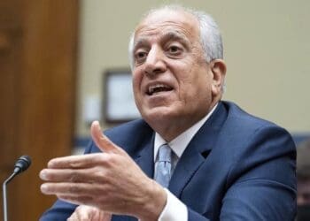 خلیل‌زاد پاکستان را به «مانع‌تراشی» در تحکیم امنیت افغانستان متهم کرد