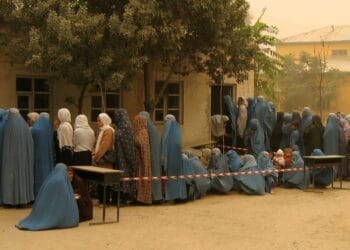 کهنه‌سرباز امریکایی: طالبان کمک‌های امریکا را به نام رهبر خود توزیع می‌کند