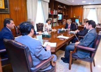 از تهدید به دیپلماسی؛ پاکستان خواستار گفت‌وگو با طالبان شد