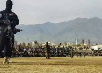 طالبان در بلخ یک‌ تن را در محضر عام شلاق زد