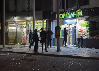 حمله‌ی پهپادی روسیه به خارکیف اوکراین دو کشته و ۳۵ زخمی برجا گذاشت