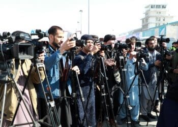 سایه‌ی سنگین طالبان بر آزادی بیان؛ مرکز خبرنگاران از بازداشت ۵۰ خبرنگار در سال ۱۴۰۳ از سوی طالبان خبر داد