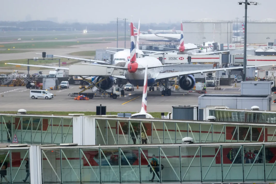 فعالیت پرترددترین فرودگاه اروپا پس از قطعی برق متوقف شد