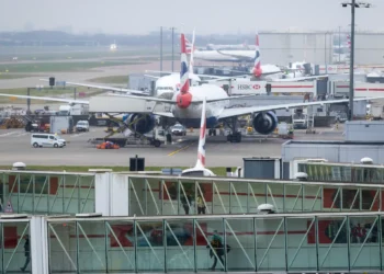 فعالیت پرترددترین فرودگاه اروپا پس از قطعی برق متوقف شد