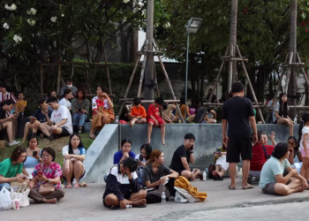 زمین‌لرزه‌ی مهیب در جنوب شرق آسیا؛ صدها تن زیر آوار گرفتار شدند