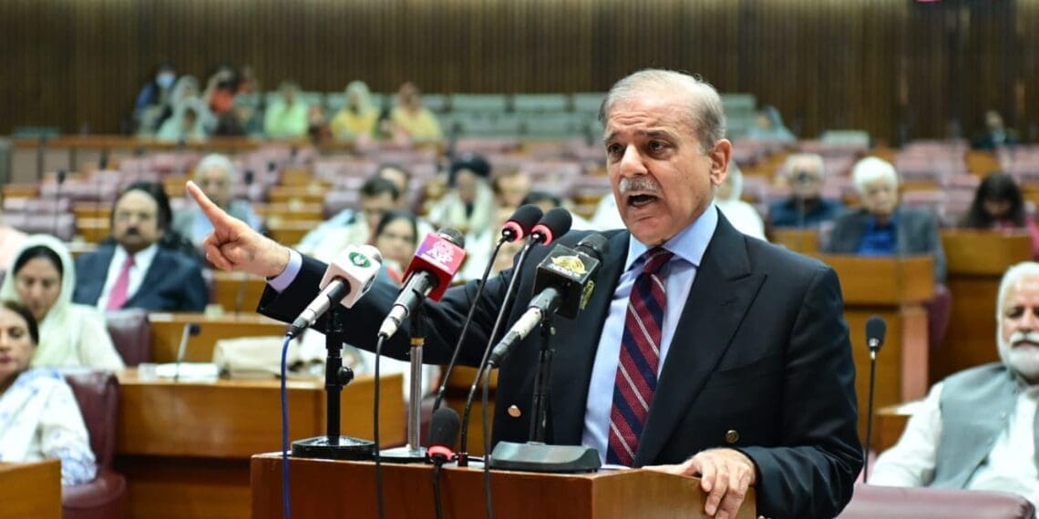 پاکستان در محاصره‌ی هراس‌افگنی؛ رهبری نظامی و پارلمان این کشور نشست اضطراری برگزار می‌کنند