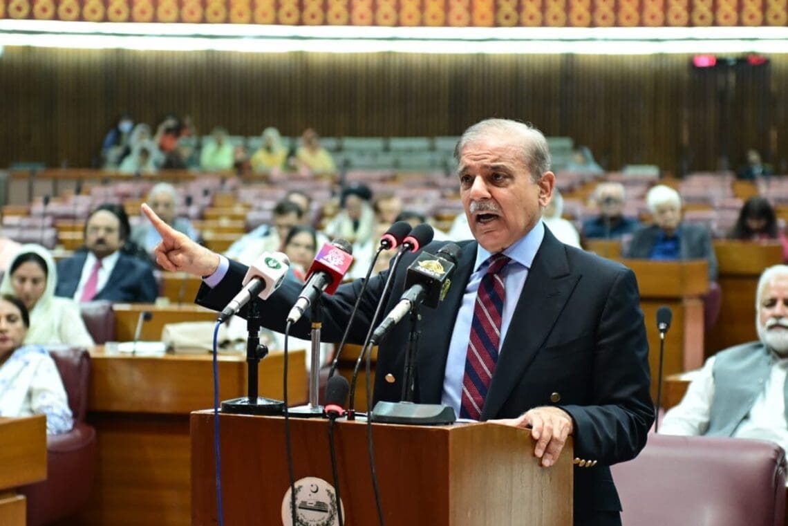 پاکستان در محاصره‌ی هراس‌افگنی؛ رهبری نظامی و پارلمان این کشور نشست اضطراری برگزار می‌کنند