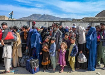 دو روز تا پایان مهلت؛ پاکستان مهاجران افغانستان را به بازداشت‌گاه‌های ویژه می‌فرستد