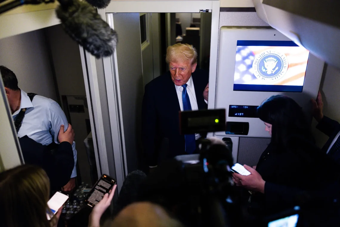 ترمپ: سهشنبه با پوتین در مورد اراضی و نیروگاههای اوکراین صحبت میکنم