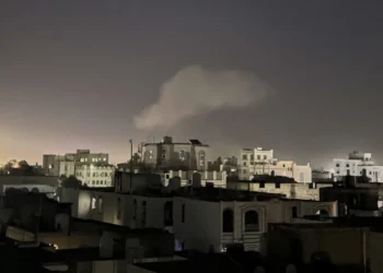 حملات هوایی امریکا بر حوثی‌ها دست‌ کم ۱۵ کشته و زخمی برجا گذاشت