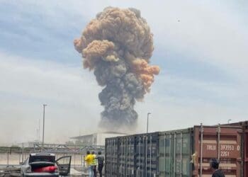 انفجار در شهر بندرعباس ایران دست‌کم ۵۱۶ زخمی برجا گذاشته‌است