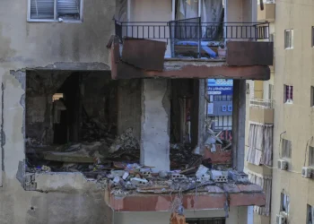 یک رهبر ارشد حماس همراه با دو فرزند خود در حمله‌ی اسرائیل کشته شد