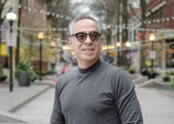 گلزمن: طالبان می‌خواست با شکنجه و وعده‌ی دروغ مرا مسلمان کند