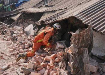 آمار کشته‌ شدگان زمین‌لرزه‌ی میانمار به ۲۷۰۰ تن رسید