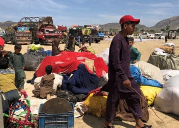 رسانه‌ی پاکستانی: روز گذشته بیش از پنج‌ هزار مهاجر از تورخم به افغانستان برگشتند