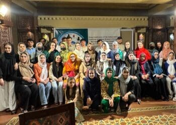 جنبش‌های معترض زنان: طرح «موزاییک» یوناما شبیه گفت‌وگوهای دوحه است