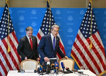 نرمش در جنگ تعرفه‌ها؛ امریکا و چین برای کاهش چشم‌گیر تعرفه‌ها توافق کردند