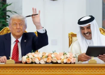 فرش سرخ قطر برای «مرد صلح»؛ ترمپ در دوحه بزرگ‌ترین معامله‌ی تاریخ بوئینگ را امضا کرد