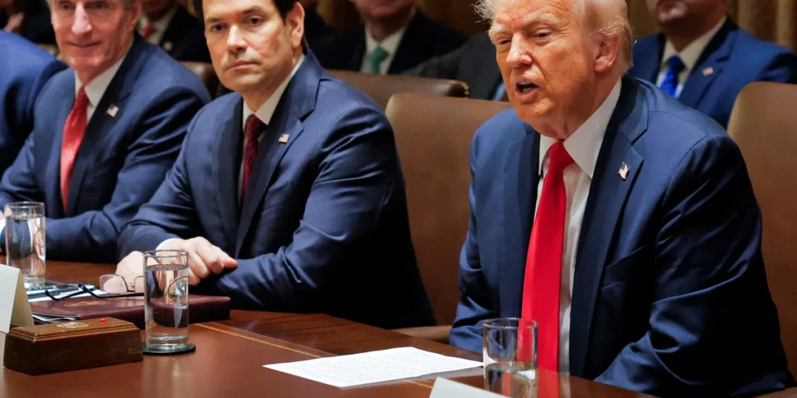 امریکا سه فرد و یک نهاد مرتبط با برنامه‌ی هسته‌ای ایران را تحریم کرد