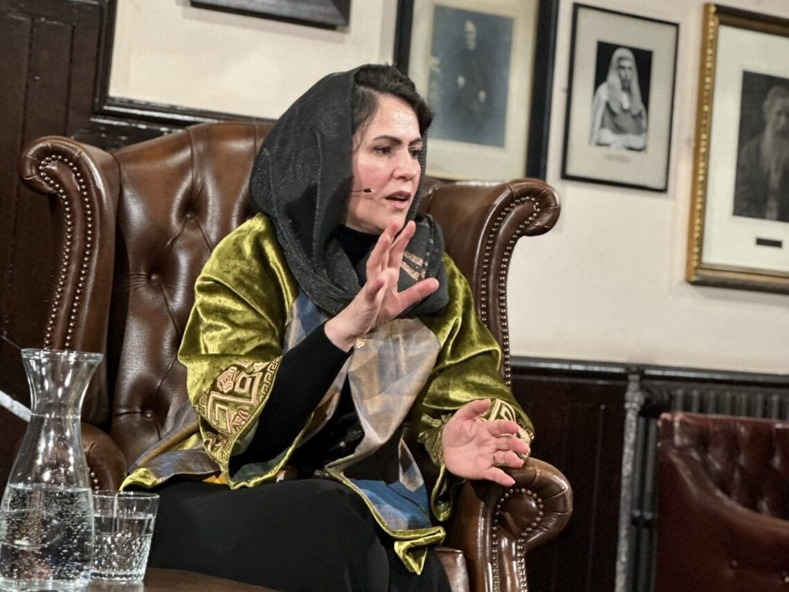 فوزیه کوفی: حاکمان غیربدخشانی منابع بدخشانیها را بهرهبرداری میکنند