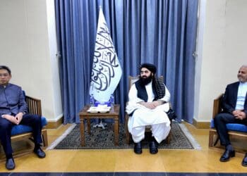 متقی برای شرکت در «مجمع گفت‌وگوی تهران» عازم ایران شد