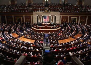 صد قانون‌گذار امریکایی خواستار تخصیص ویزای ویژه‌ی بیشتری برای پناه‌جویان افغانستان شدند