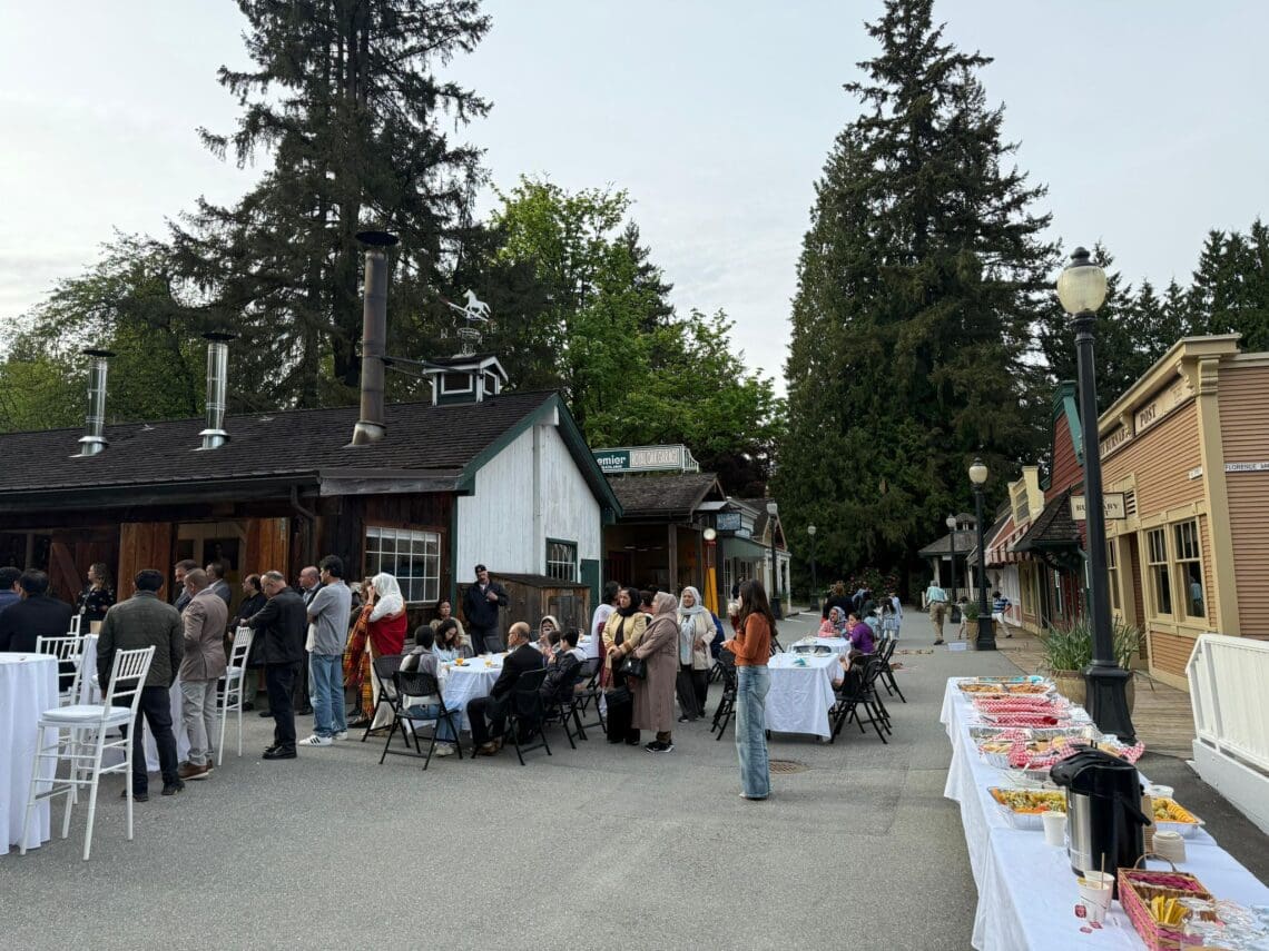پیوند با ریشهها؛ شهروندان افغانستان در کانادا نمایشگاه فرهنگی برگزار کردند