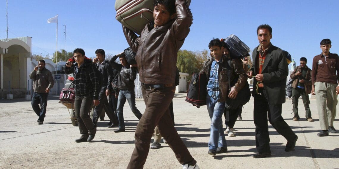 در سه روز ۱۳ هزار مهاجر از ایران و پاکستان بازگشته‌اند