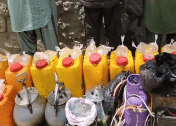 طالبان ۶ تن را به اتهام تولید و فروش مشروبات الکولی در کابل بازداشت کرد