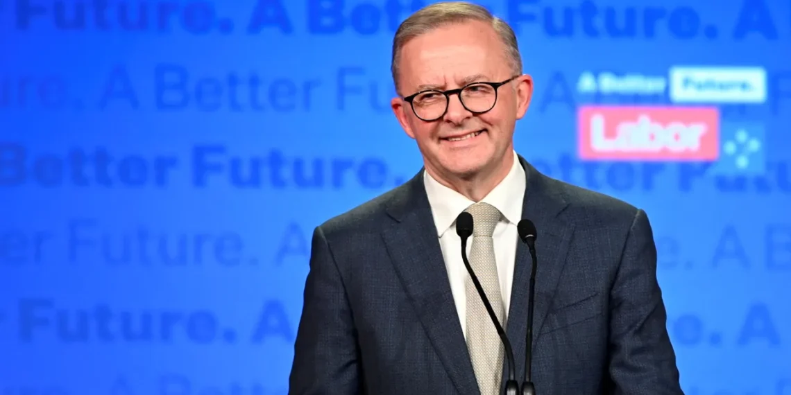 انتونی آلبانیز برای بار دوم به‌عنوان نخست‌وزیر استرالیا برگزیده شد