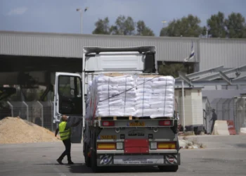 اسرائیل تحت فشار متحدان، به ورود کمک‌های «حداقلی» به غزه اجازه می‌دهد