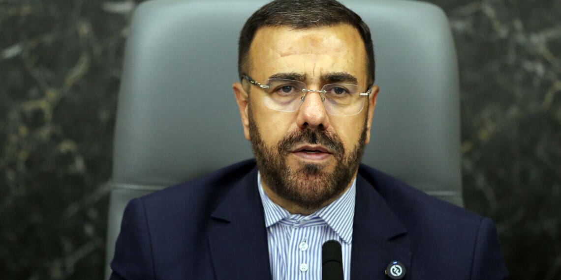 والی فارس به مهاجران: پیش از برخورد قانونی، داوطلبانه کشور را ترک کنید