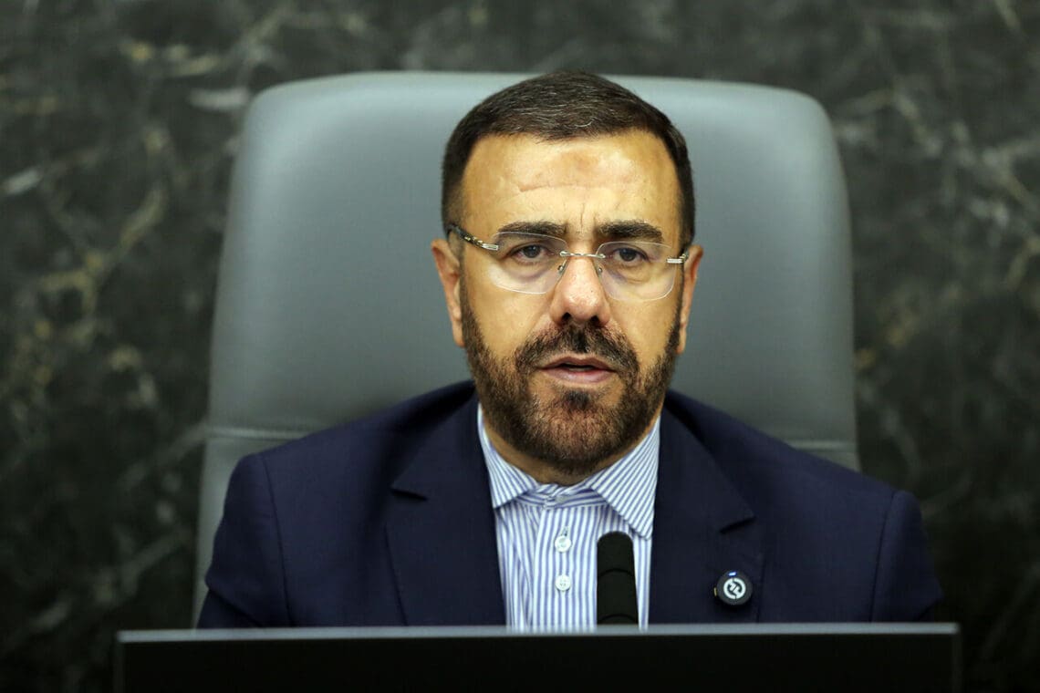 والی فارس به مهاجران: پیش از برخورد قانونی، داوطلبانه کشور را ترک کنید