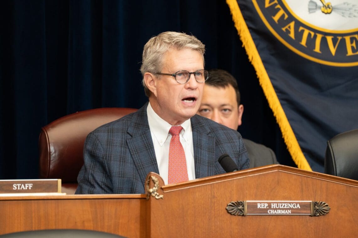 قانون‌گذار امریکایی: افغانستان پناه‌گاه امن گروه‌های هراس‌افگن است