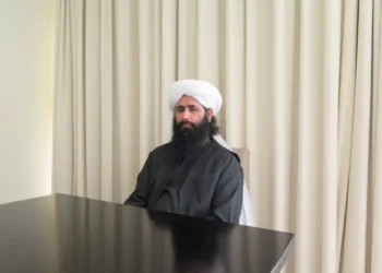 طالبان که با معاهده به قدرت بازگشته، از امضای پیمان با «استکبار جهانی» هشدار داد