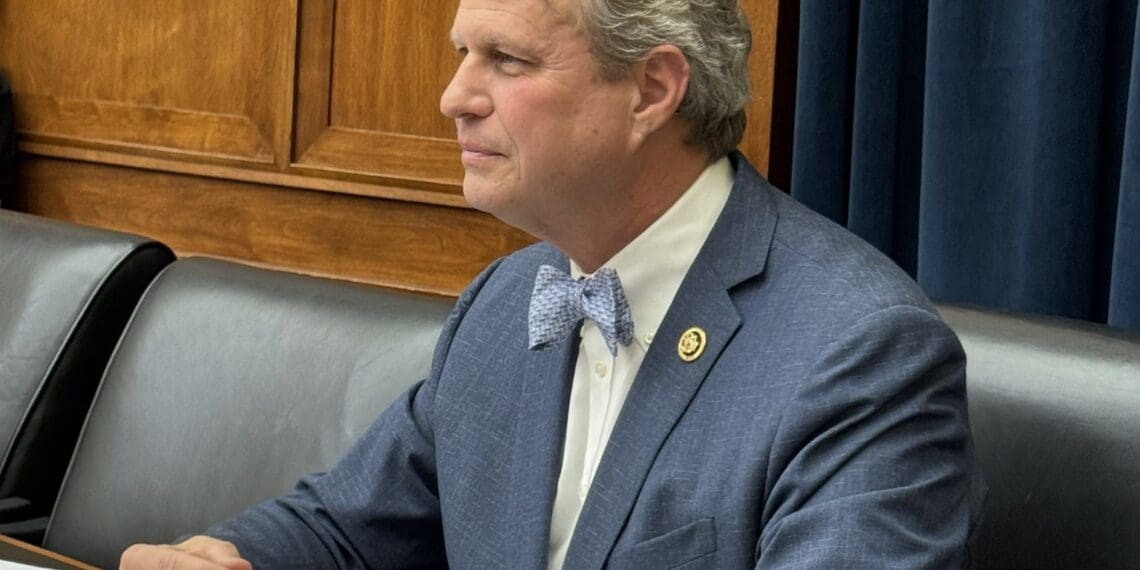 قانون‌گذار امریکایی: اظهارات ذبیح‌الله مجاهد به‌اندازه‌ی رژیم طالبان «غیرمشروع» اند